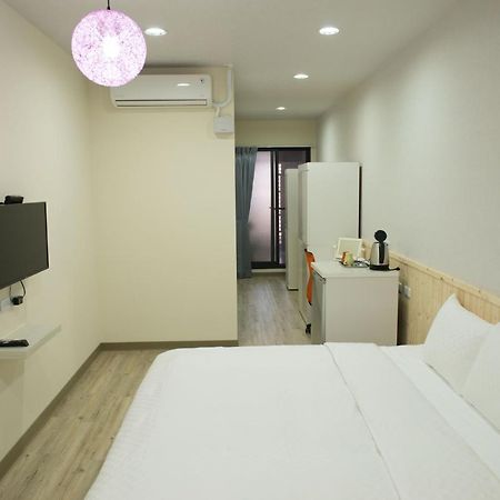 Apartmán Didi House無人化自助入住#附車位有限須預約 Tchaj-nan Exteriér fotografie