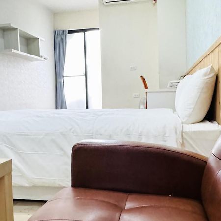 Apartmán Didi House無人化自助入住#附車位有限須預約 Tchaj-nan Exteriér fotografie