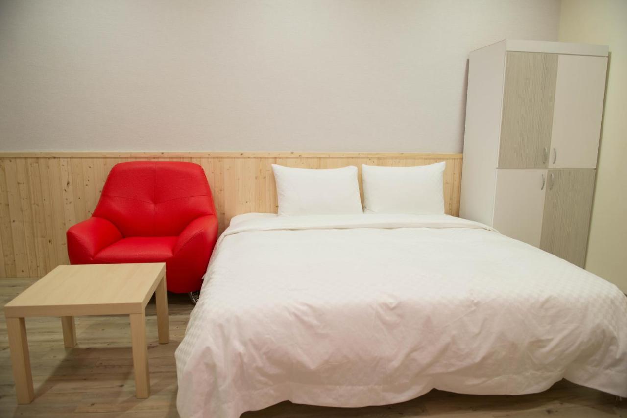 Apartmán Didi House無人化自助入住#附車位有限須預約 Tchaj-nan Exteriér fotografie